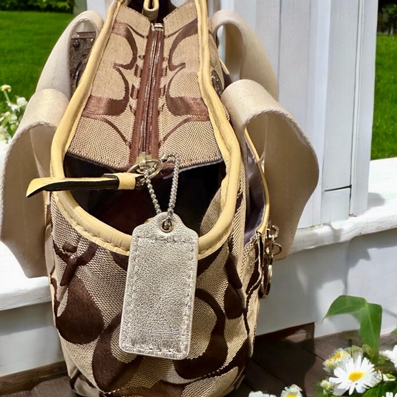 Coach Daisy Signature Tote Bag (EUC) - Picture 11 of 16